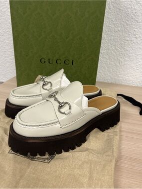 Gucci Women’s Sylke White Leather Horsebit Lug Loafer Mule size 5/35